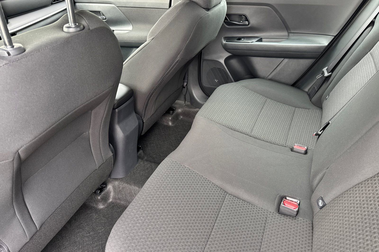 New 2025 Nissan Kicks S image 14