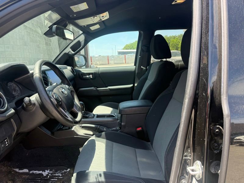 Used 2021 Toyota Tacoma 4x4 Double Cab image 10