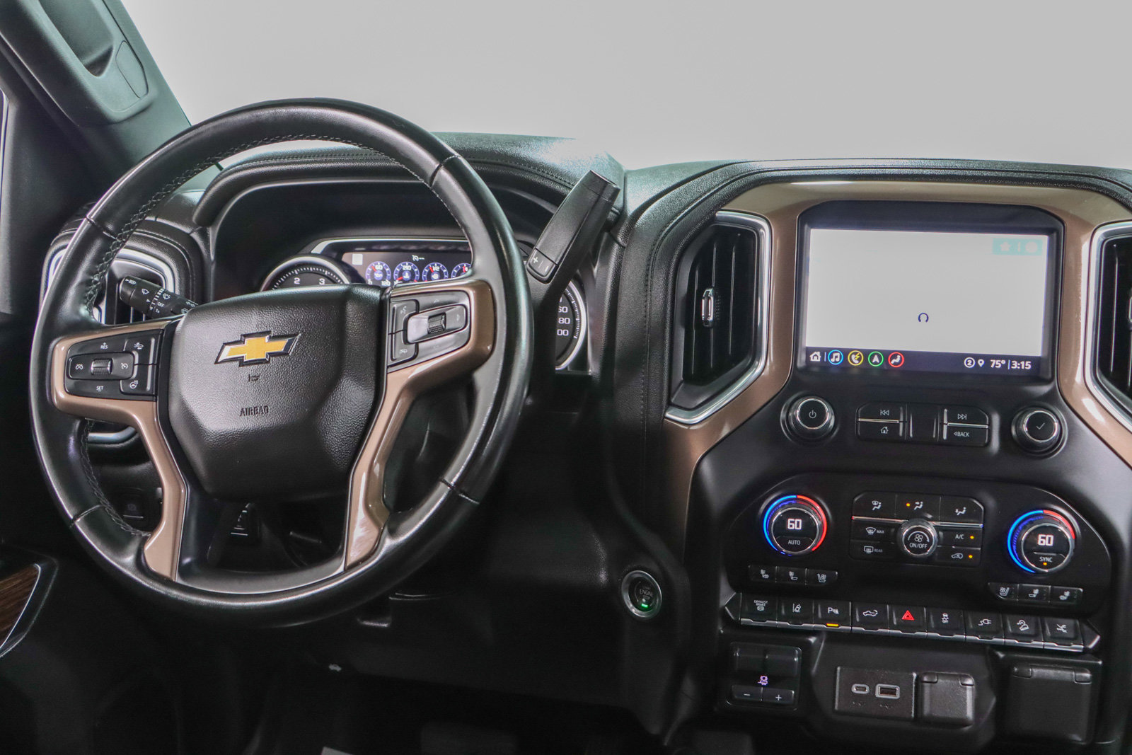 Used 2023 Chevrolet Silverado 2500 High Country w/ Z71 Off-Road Package image 18