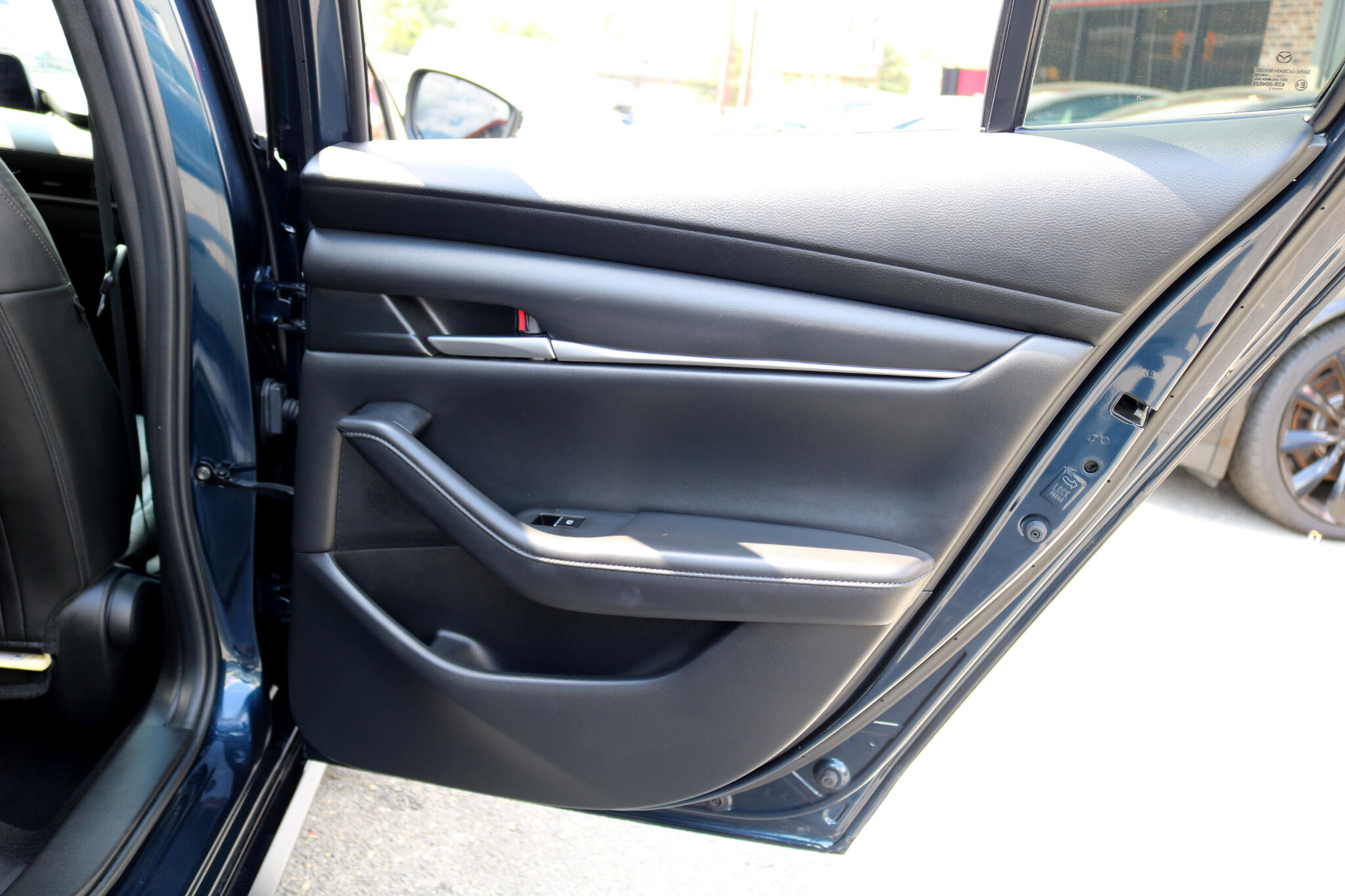 Used 2021 MAZDA MAZDA3 s image 35