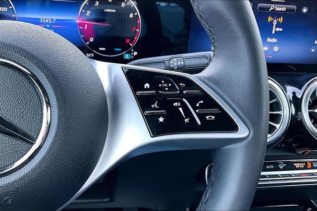 Certified 2025 Mercedes-Benz GLB 250 4MATIC image 15