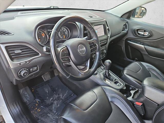 Used 2019 Jeep Cherokee Latitude Plus w/ Cold Weather Group image 12