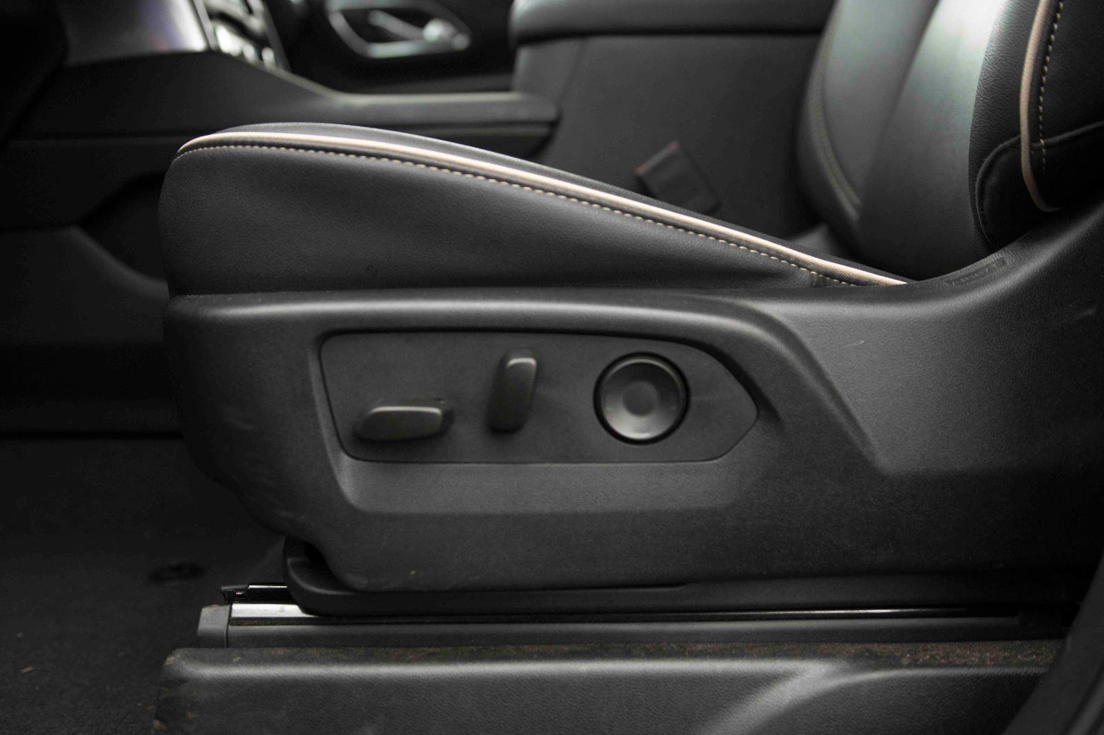 Used 2024 Chevrolet Tahoe Premier image 13