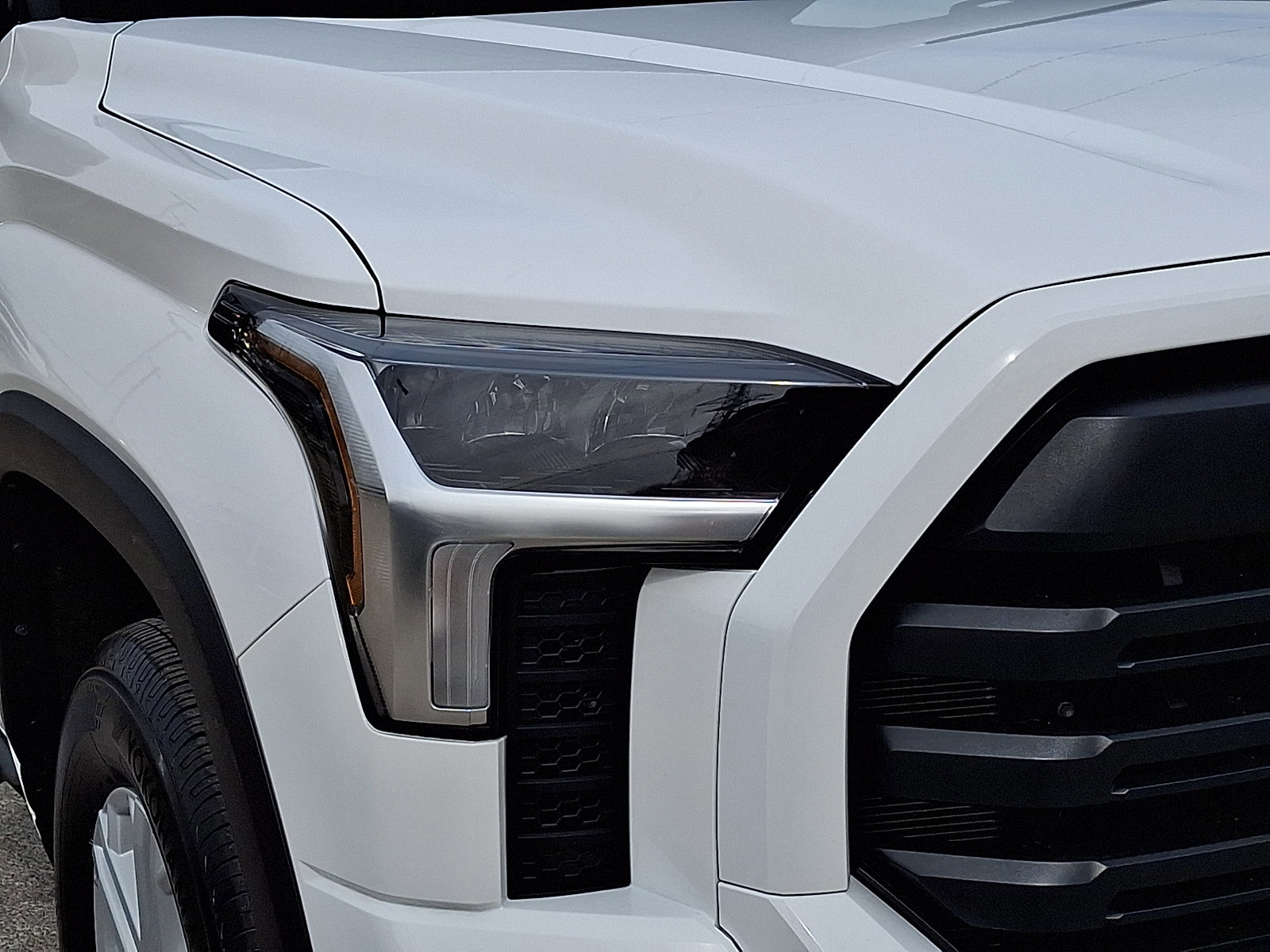 Certified 2025 Toyota Tundra SR5 AWD/4WD image 9