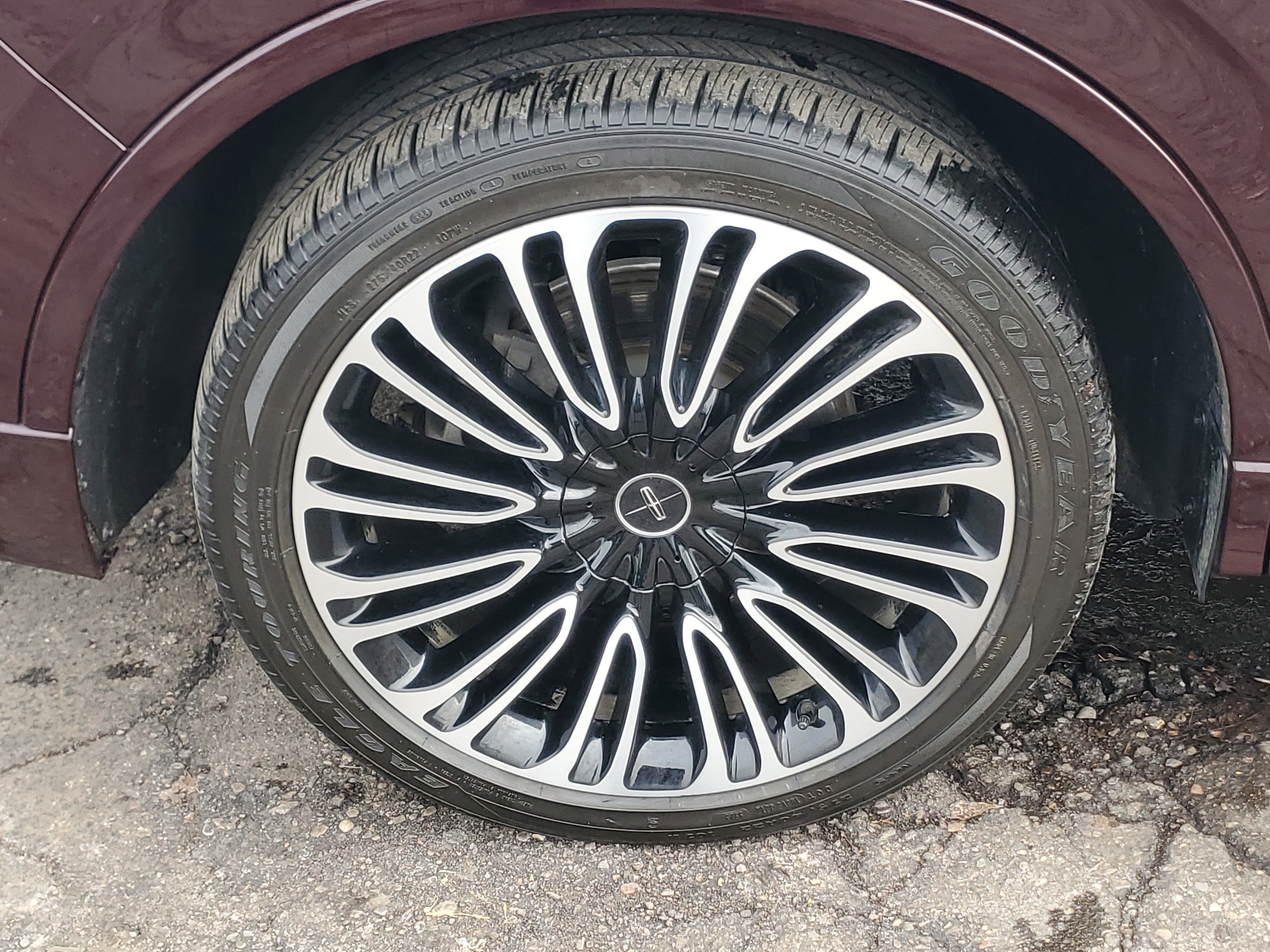 Used 2023 Lincoln Aviator Black Label w/ Dynamic Handling Package image 7