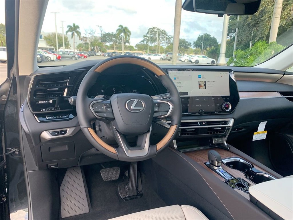 New 2025 Lexus RX 450h AWD w/ Luxury Package image 20