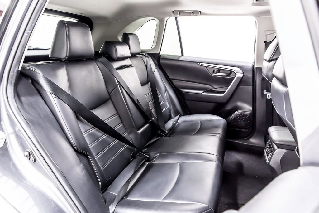 Used 2020 Toyota RAV4 XLE Premium FWD image 34