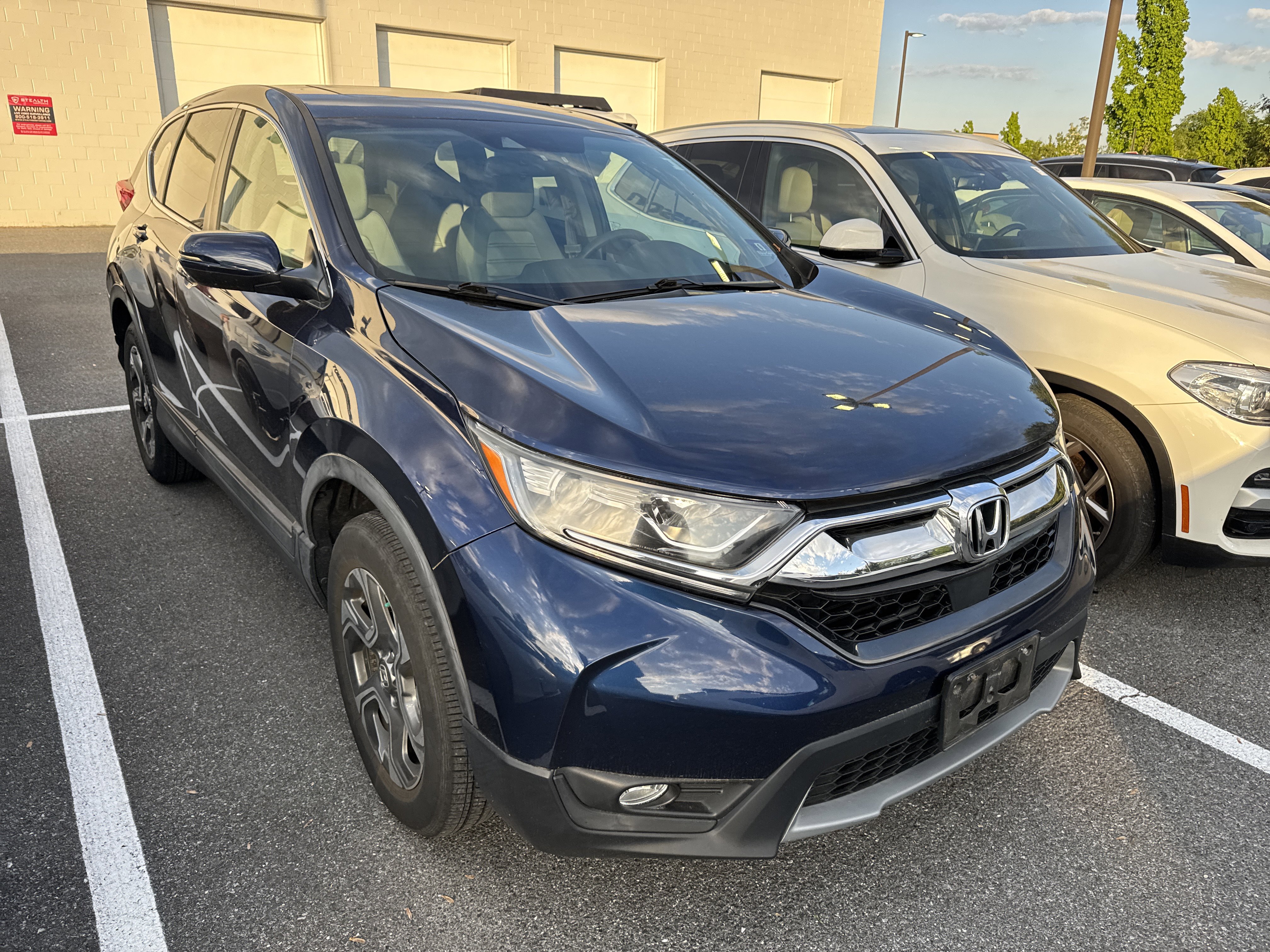 Used 2017 Honda CR-V EX image 2