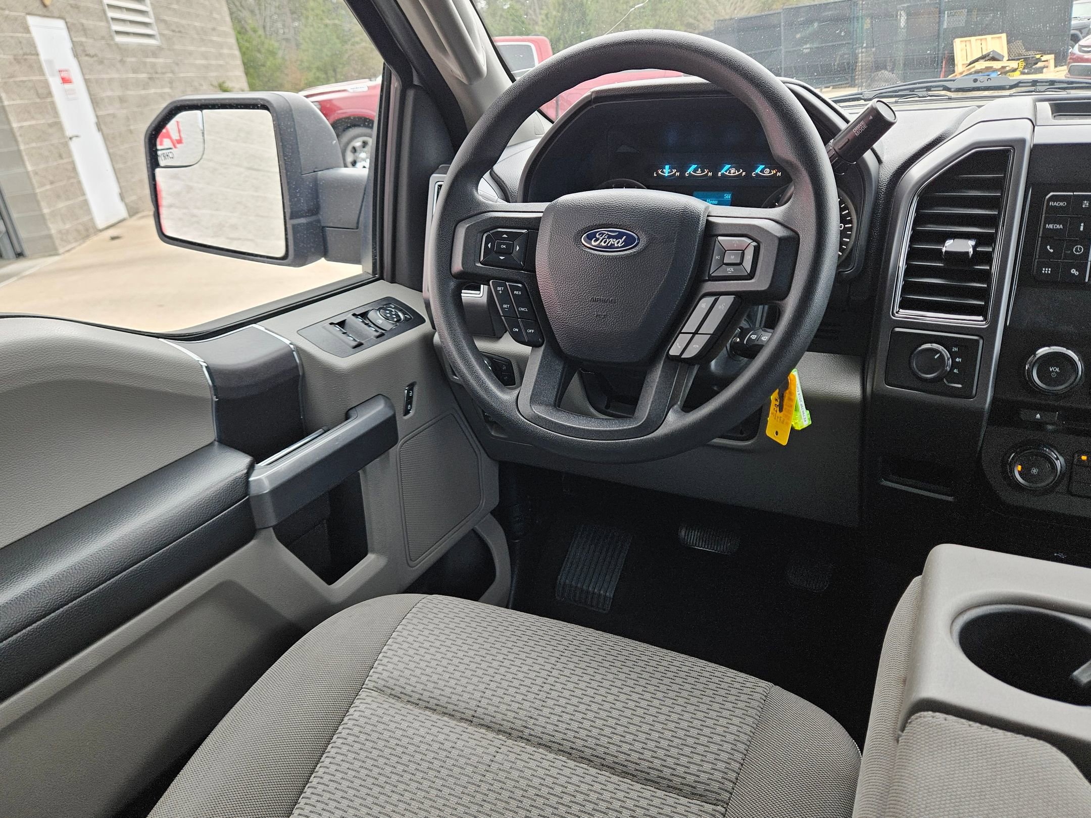 Used 2018 Ford F150 XLT image 9