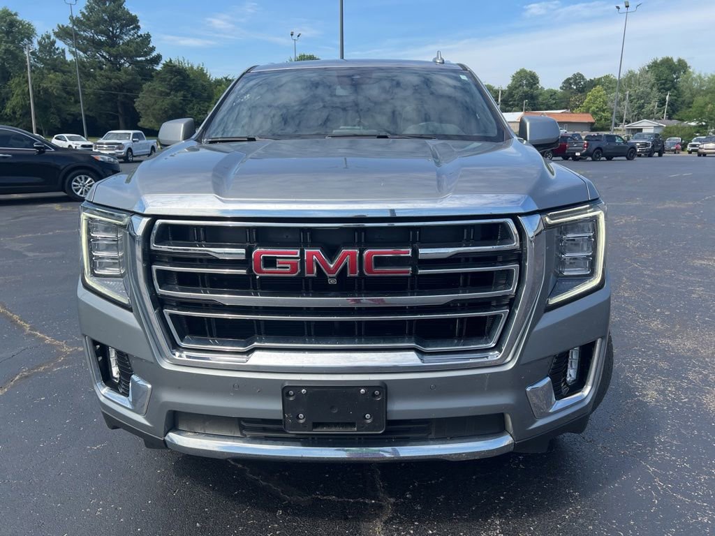 Used 2023 GMC Yukon XL SLT w/ SLT Premium Package AWD/4WD image 4