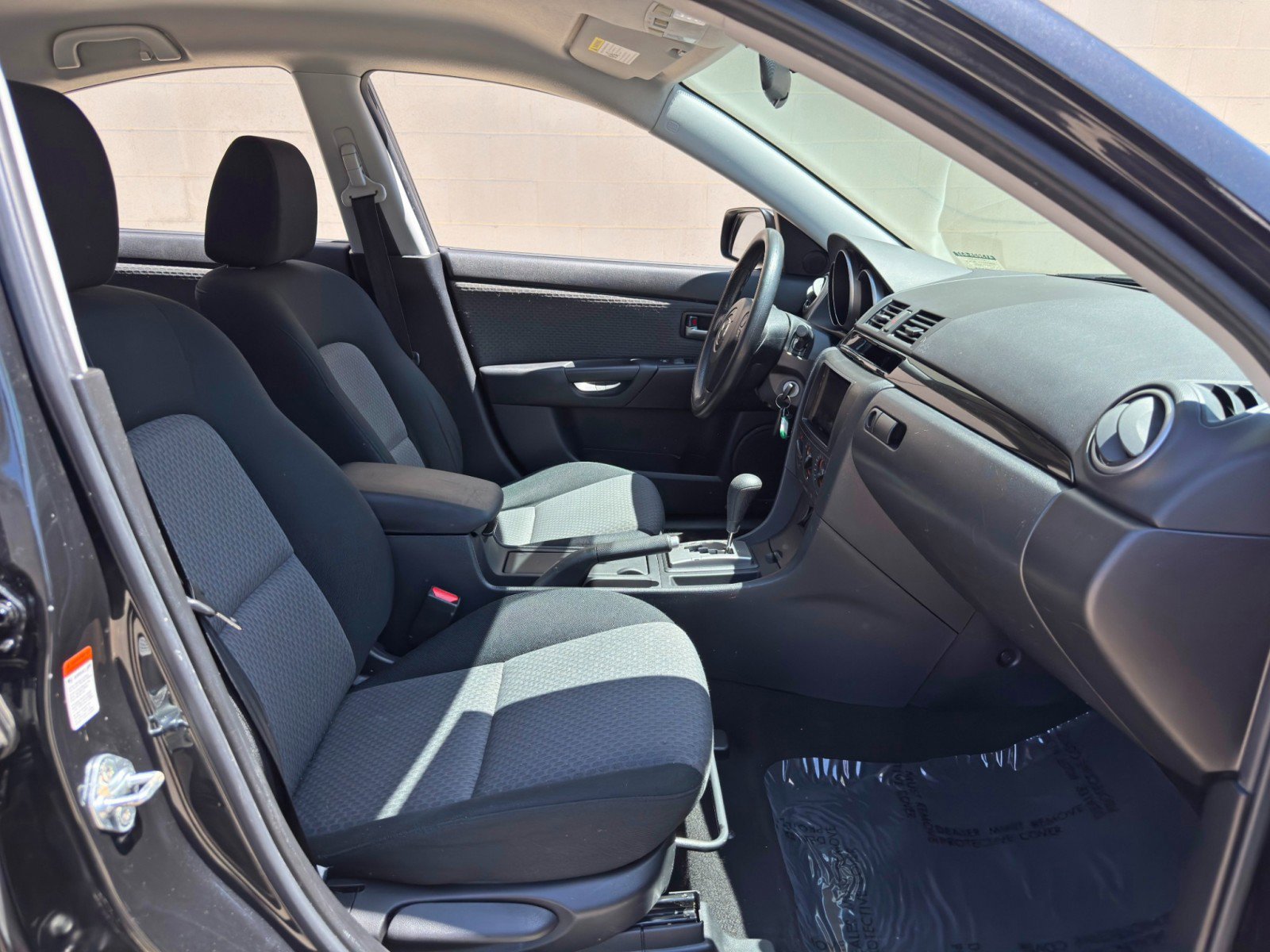 Used 2006 MAZDA MAZDA3 i Touring FWD image 14