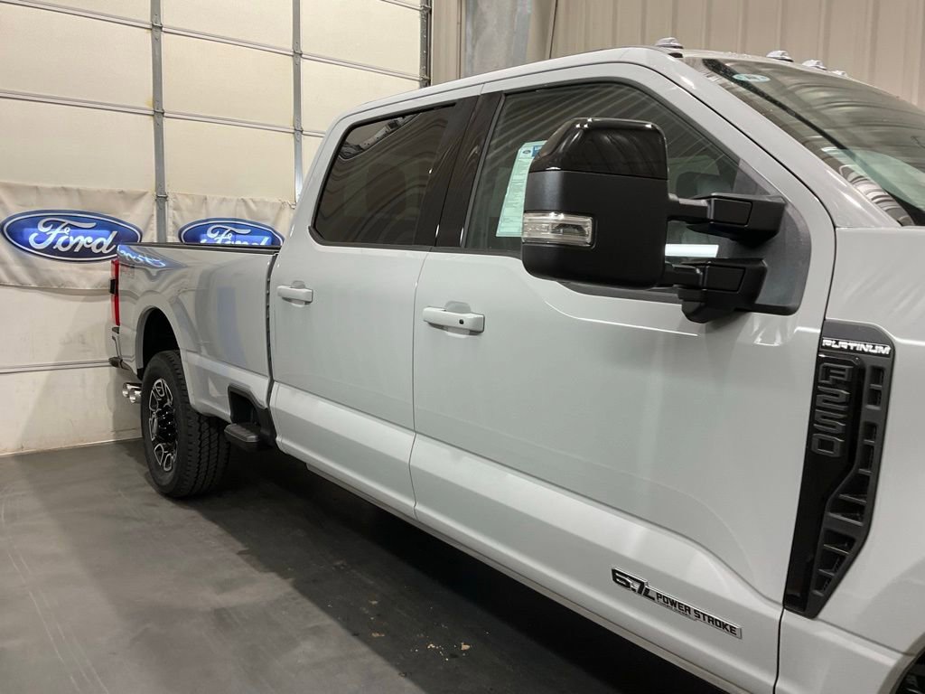 New 2026 Ford F250 Platinum w/ FX4 Off-Road Package image 4