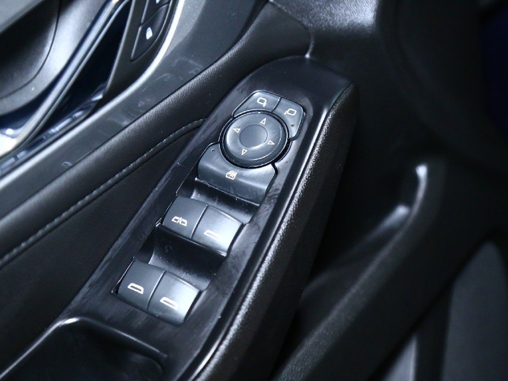 Used 2023 Chevrolet Traverse LT image 16