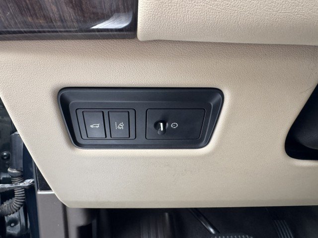 Used 2016 Land Rover Range Rover Sport HSE AWD/4WD image 28