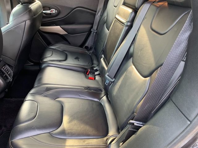 Used 2017 Jeep Cherokee Limited image 17