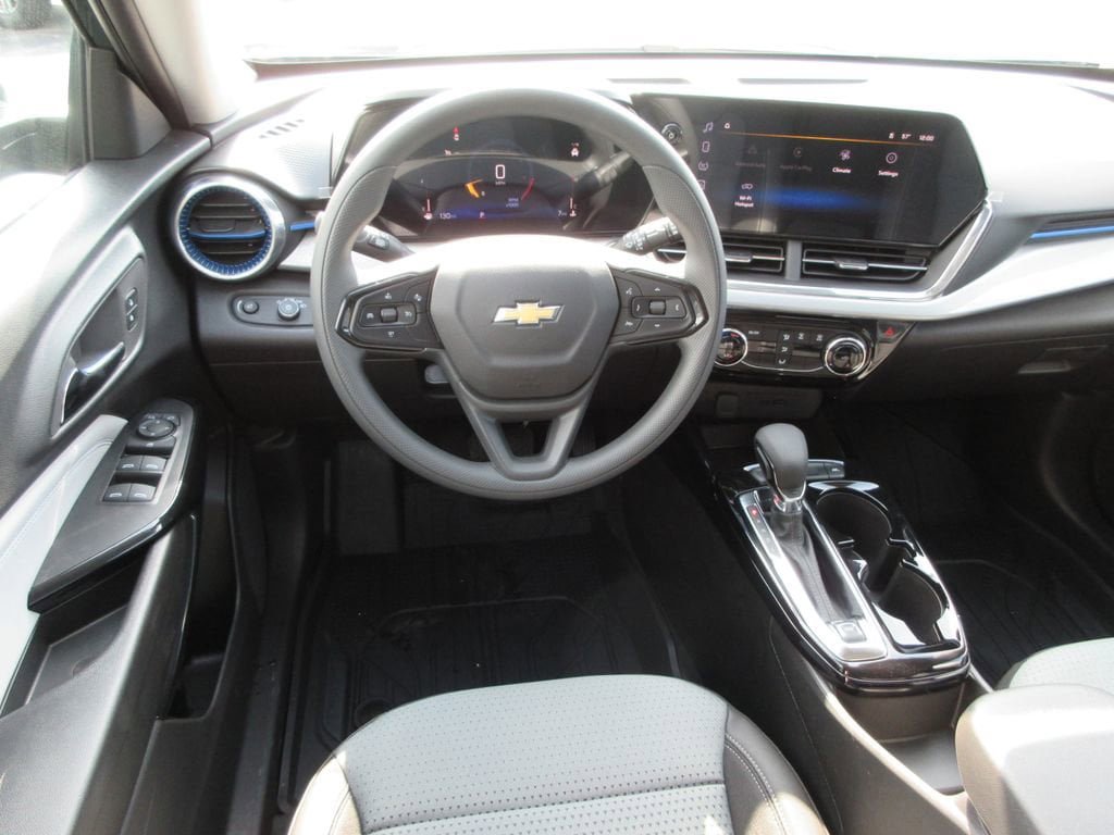 New 2026 Chevrolet Trax LT FWD image 14