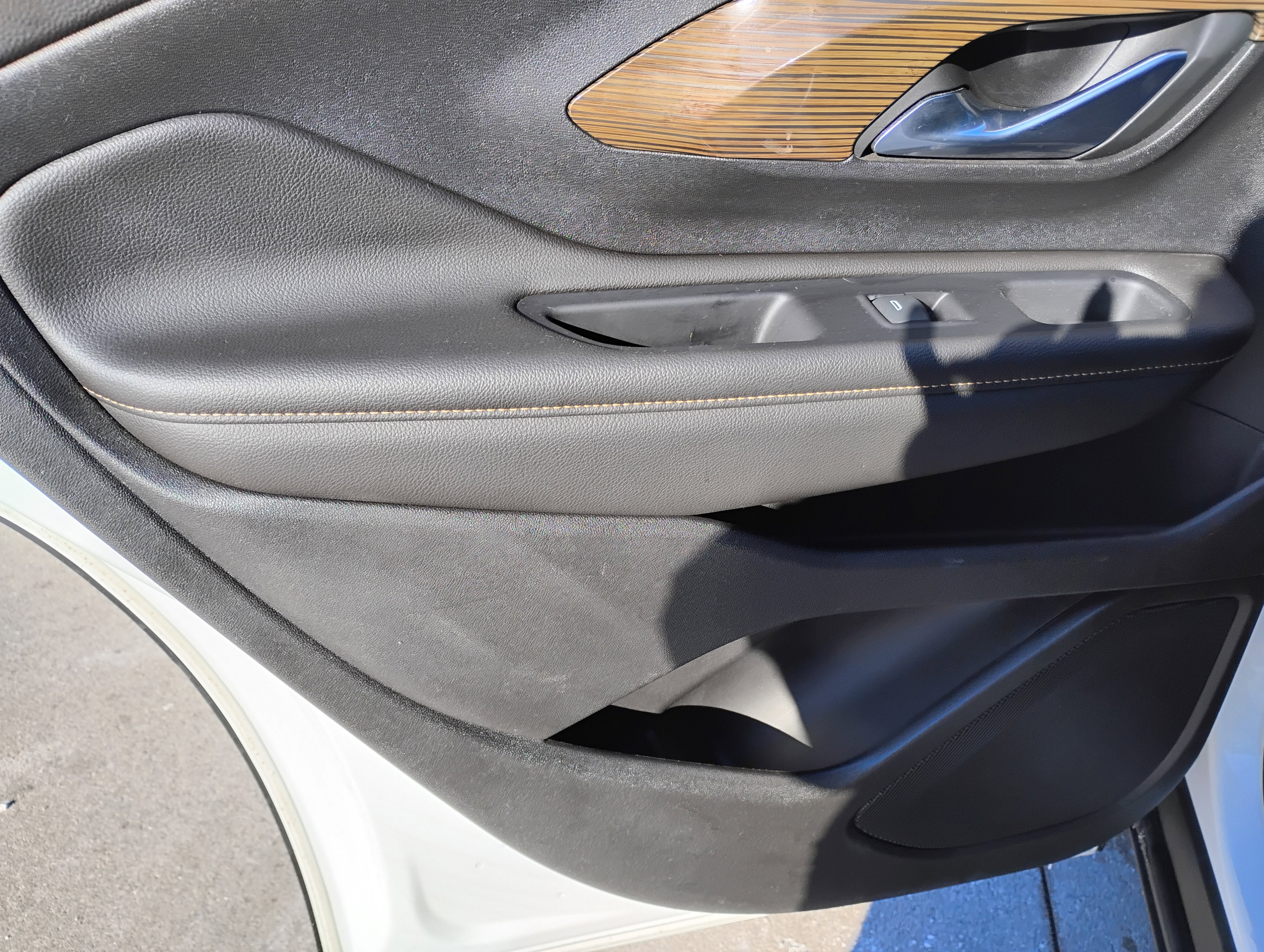 Used 2020 GMC Terrain SLE image 16