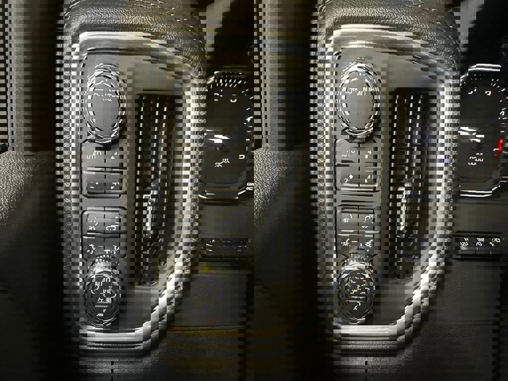 Certified 2021 GMC Sierra 2500 AT4 w/ AT4 Premium Plus Package image 12