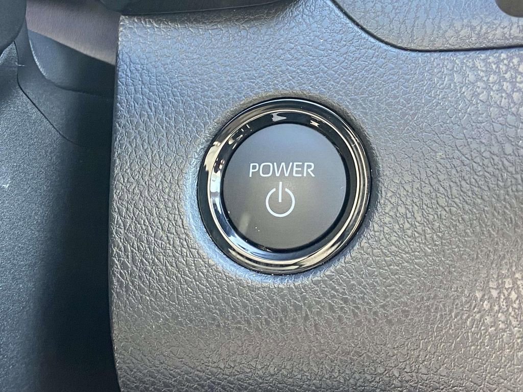 Used 2025 Toyota Camry LE image 27