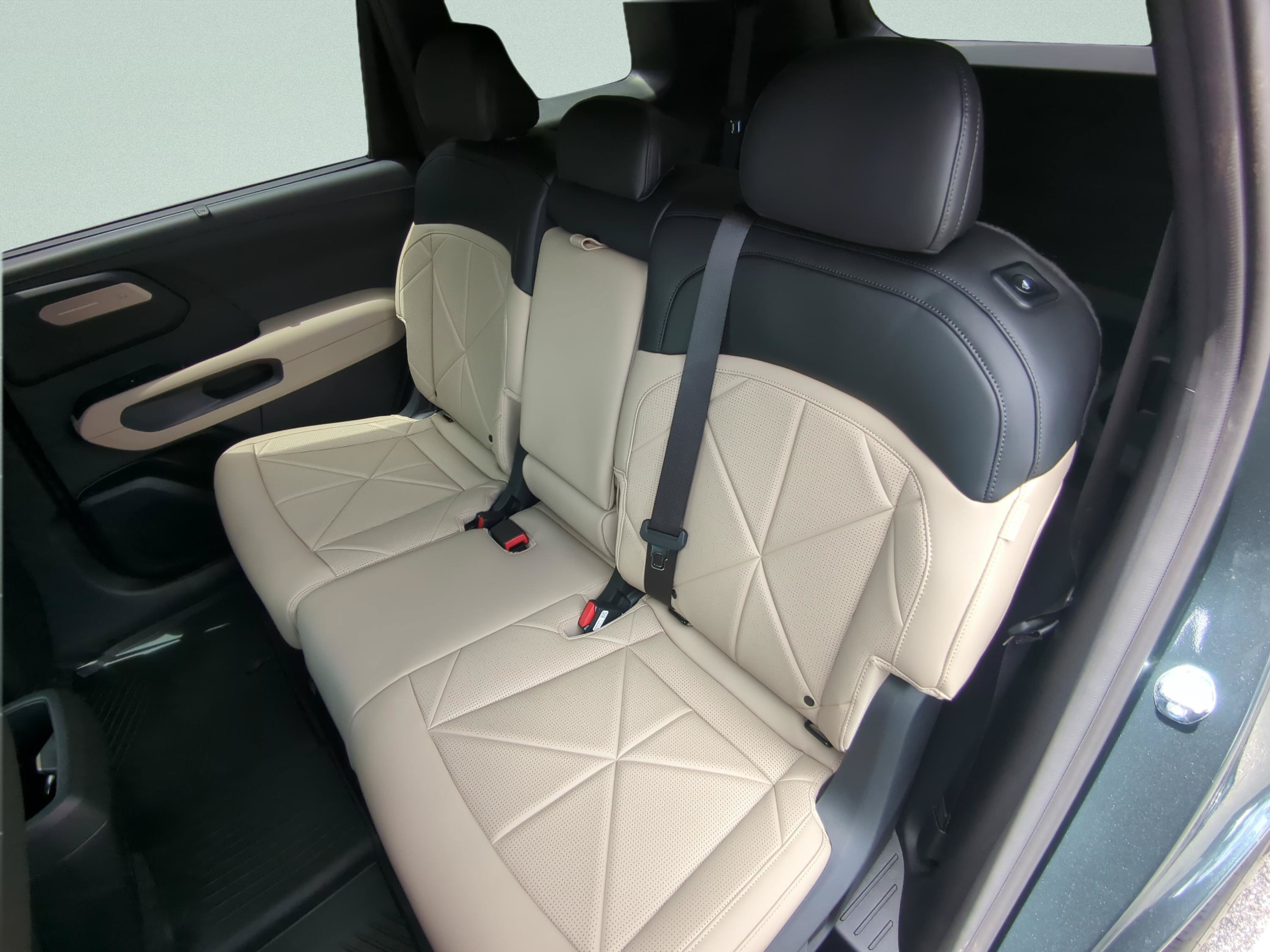 New 2027 Kia Telluride EX FWD image 10