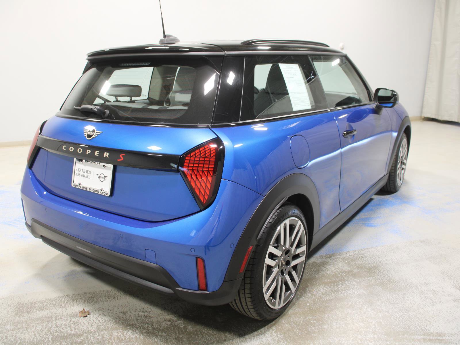 Certified 2025 MINI Cooper S image 8