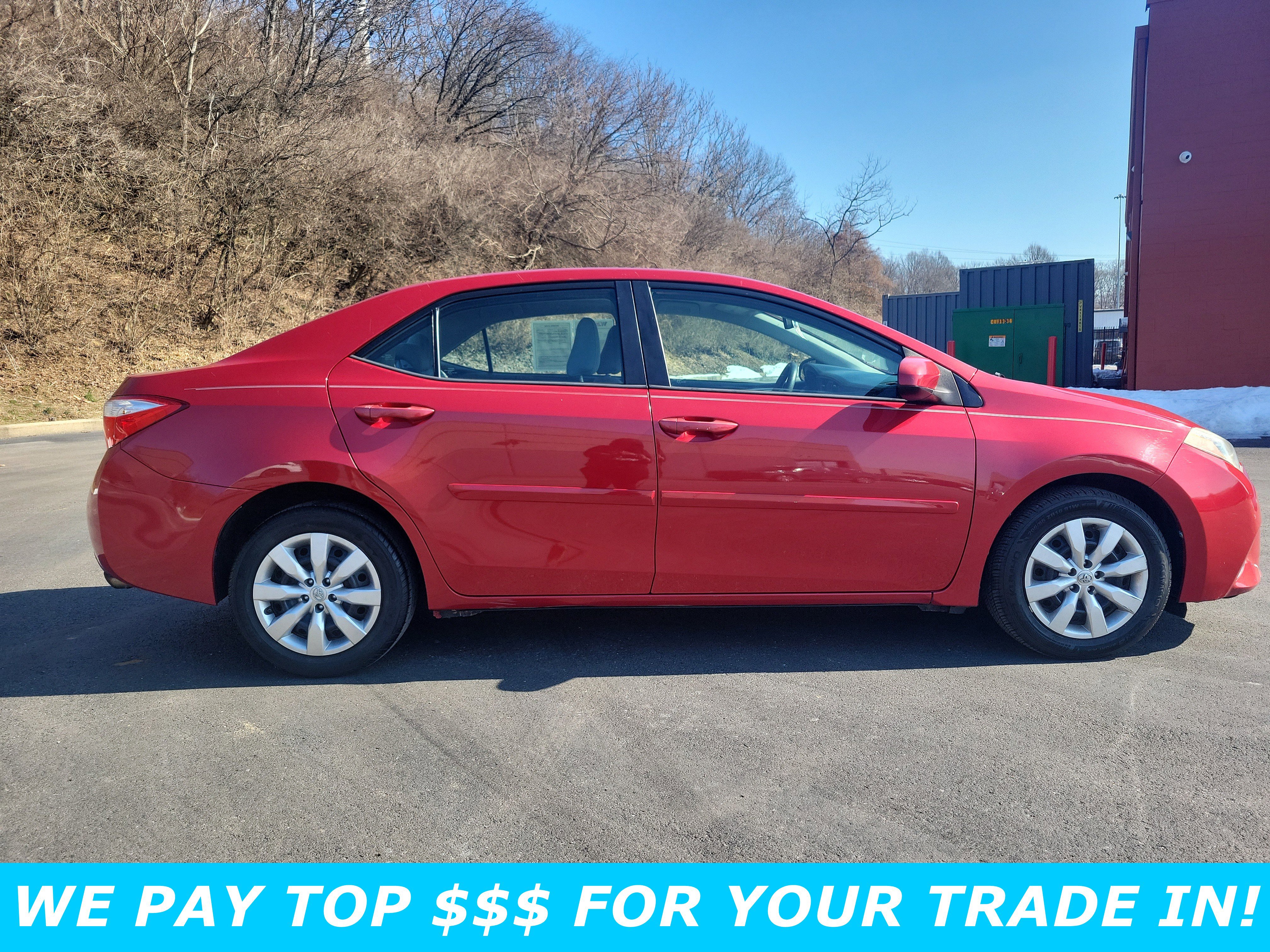 Used 2015 Toyota Corolla LE image 2