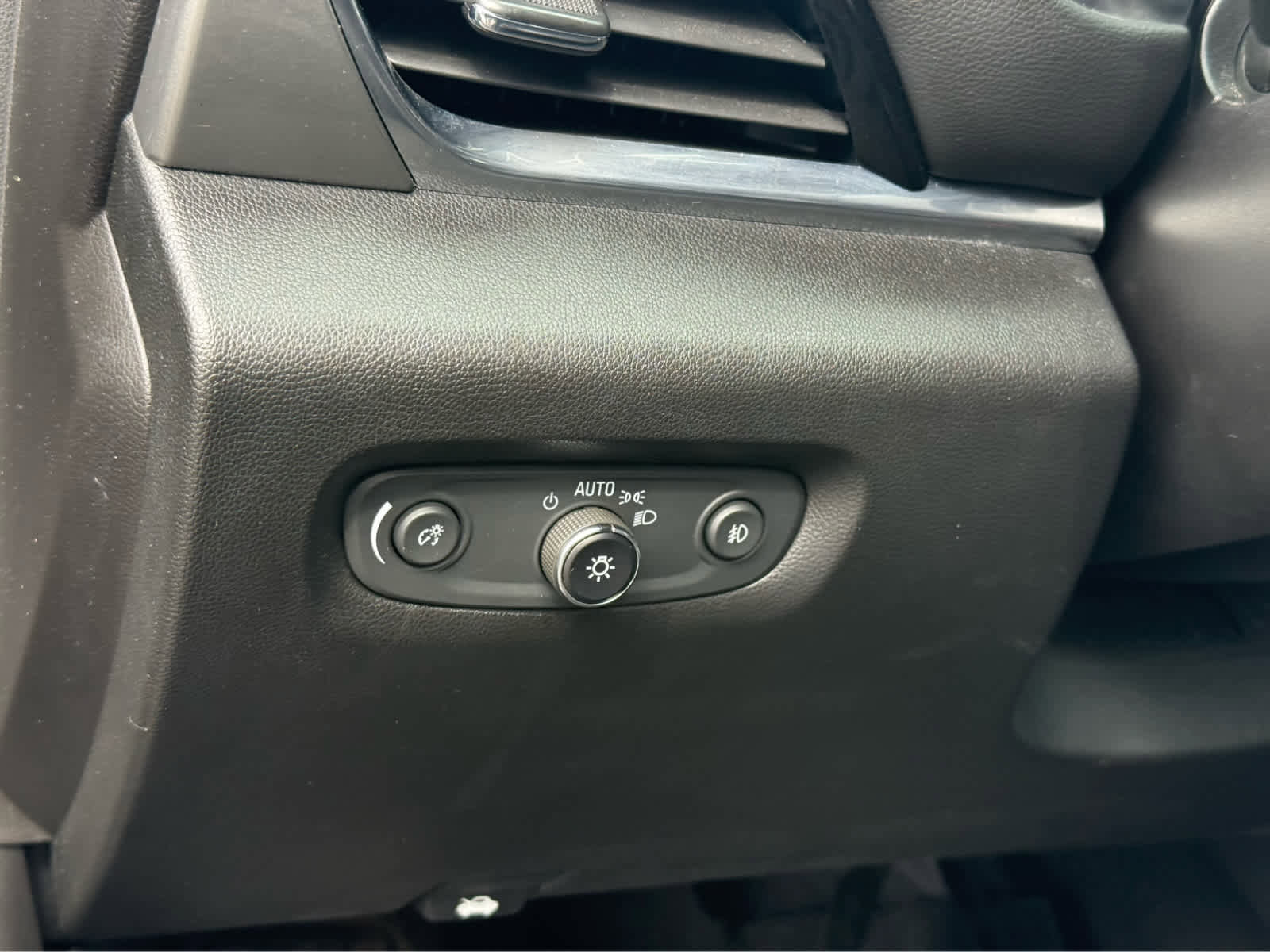 Used 2020 Chevrolet Traverse RS image 14