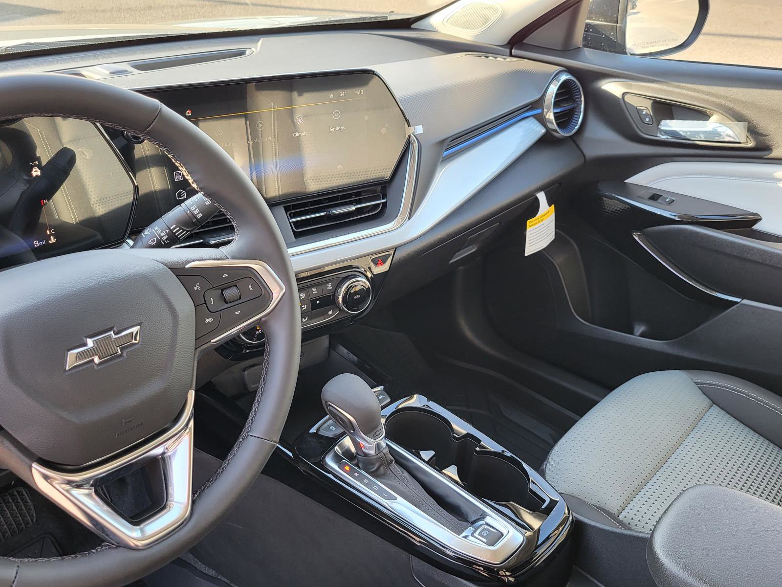 New 2026 Chevrolet Trax LT w/ Driver Confidence Package image 18