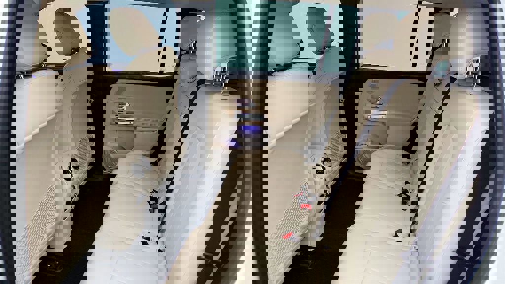 Used 2023 Mercedes-Benz EQB 250+ w/ Exclusive Package image 20