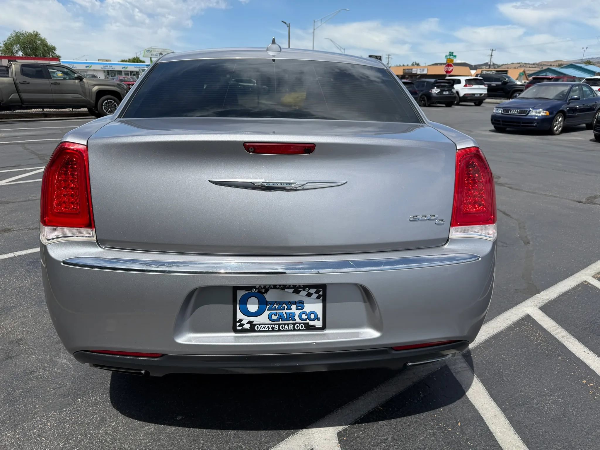 Used 2016 Chrysler 300 C RWD image 6