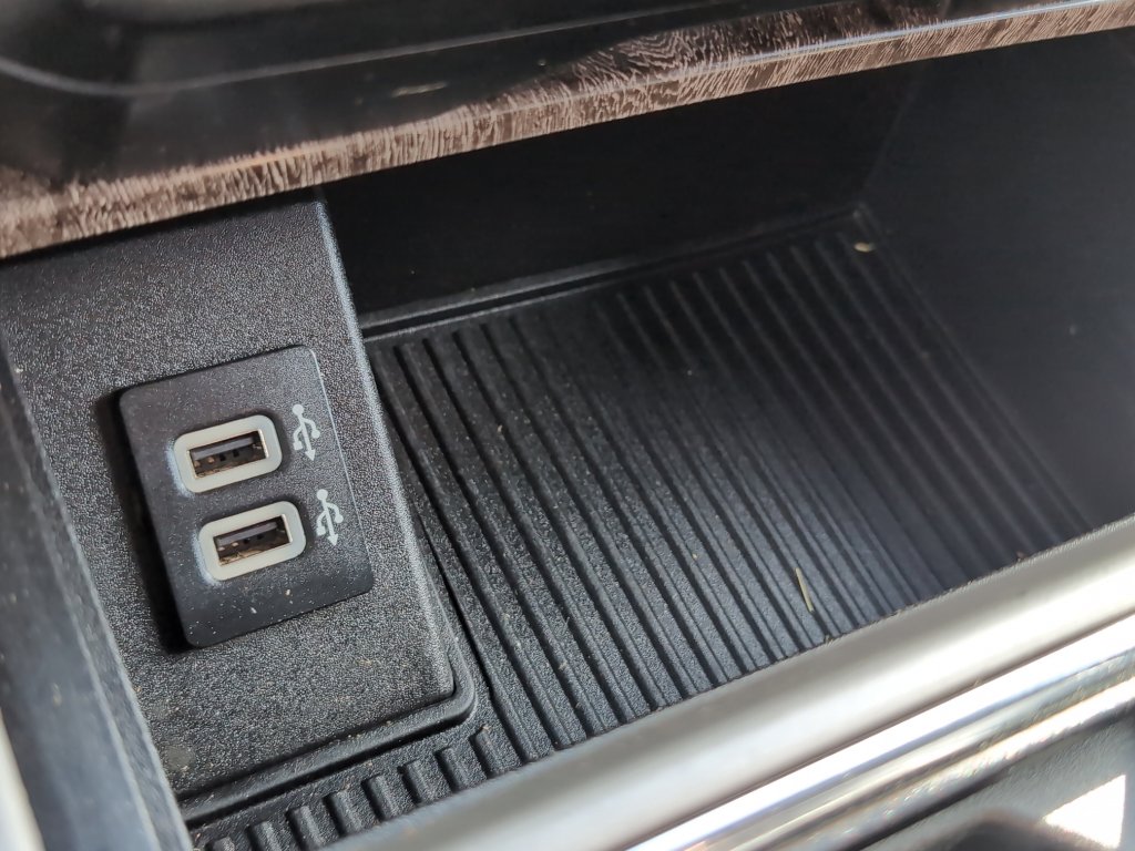 Used 2017 Ford F250 Lariat w/ Chrome Package image 24