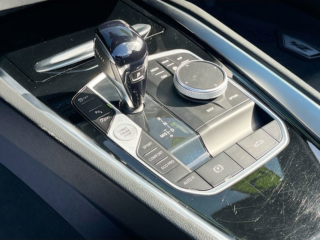 Used 2022 BMW Z4 sDrive30i w/ Driving Assistance Package RWD image 17