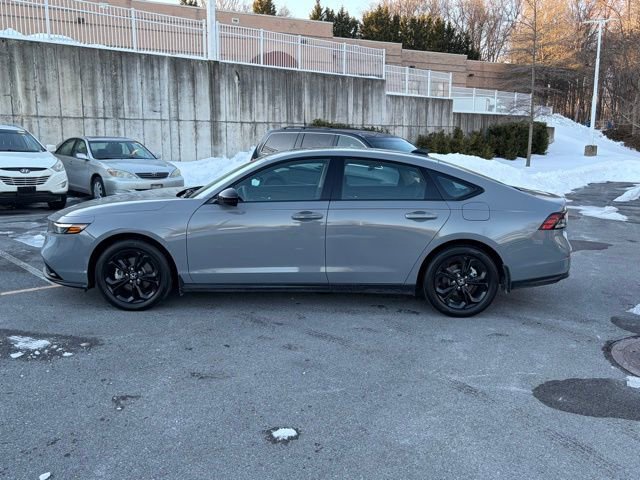 Certified 2025 Honda Accord SE image 4