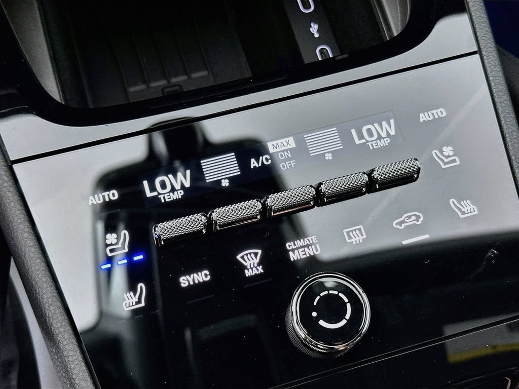 Certified 2026 Porsche Cayenne Coupe AWD/4WD image 17
