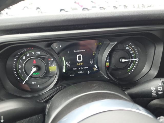 Used 2025 Jeep Wrangler Unlimited Sahara w/ Safety Group image 20