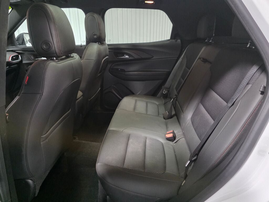 Used 2023 Chevrolet TrailBlazer RS w/ Sun and Liftgate Package AWD/4WD image 10