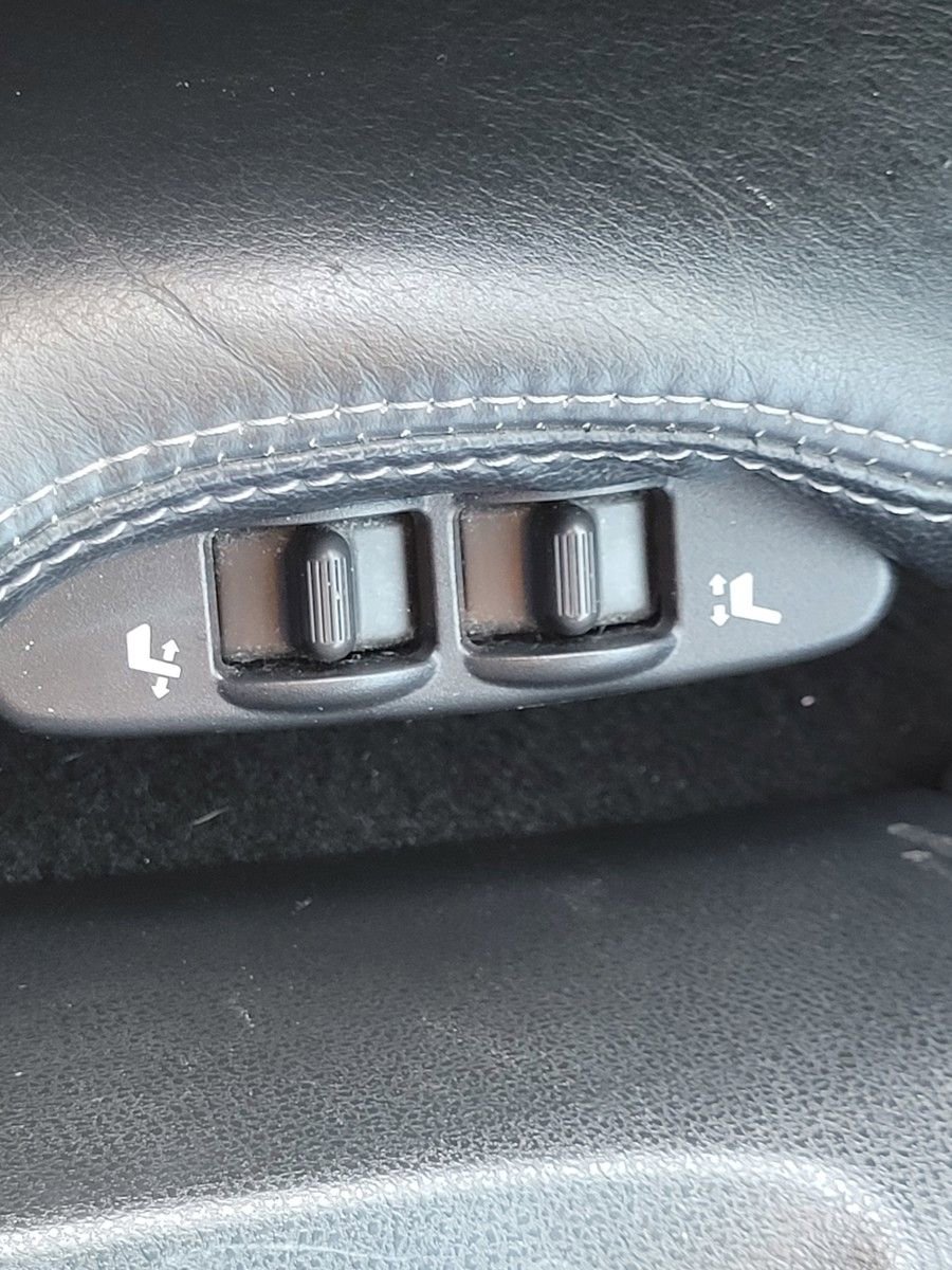 Used 2015 Nissan 370Z Touring w/ Aerodynamics Package image 30