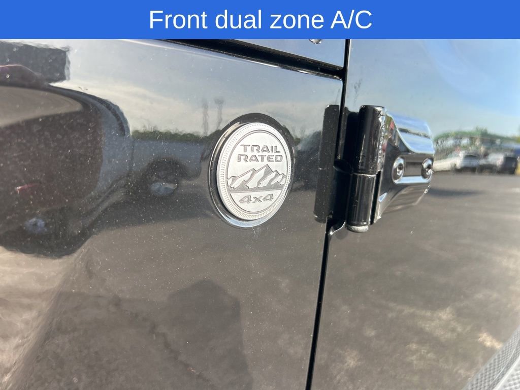 Used 2018 Jeep Wrangler Unlimited Sahara image 7