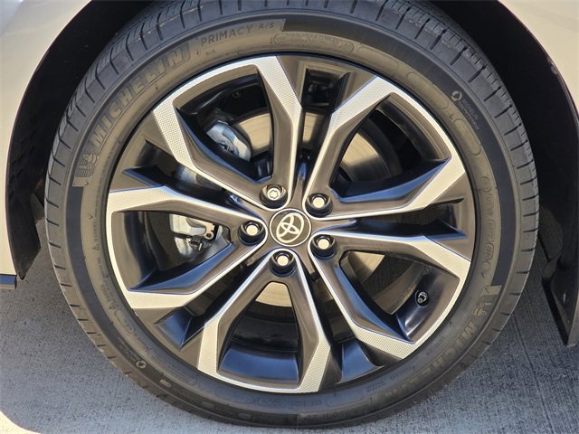 Used 2025 Toyota Sienna Platinum image 8