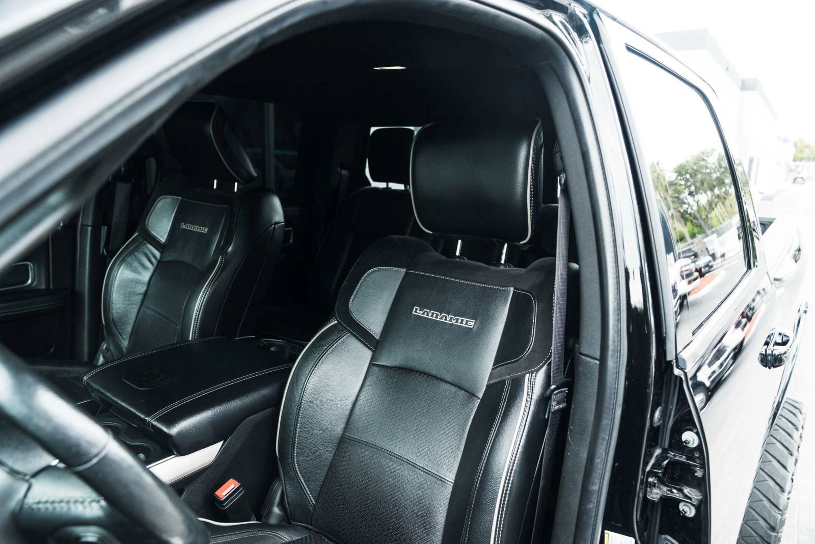 Used 2019 RAM 3500 Laramie image 39