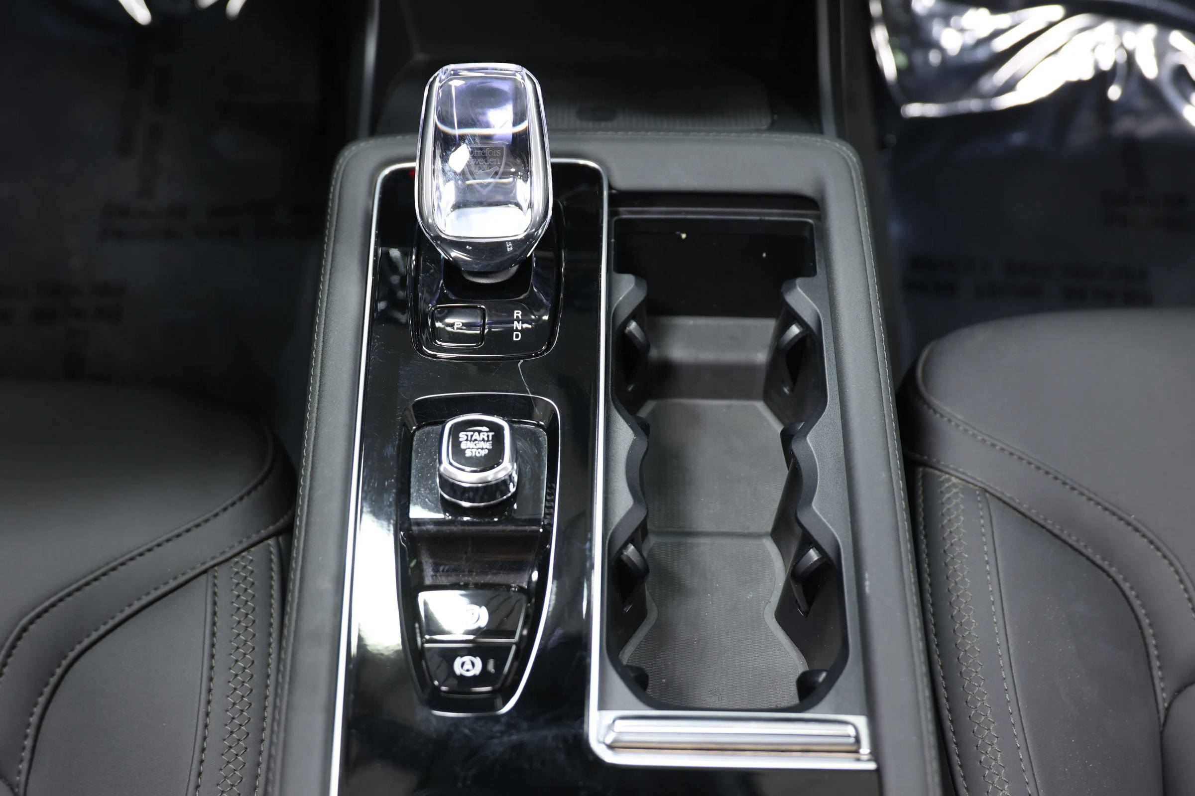 Used 2025 Volvo XC90 T8 Plus w/ Protection Package Premier AWD/4WD image 38