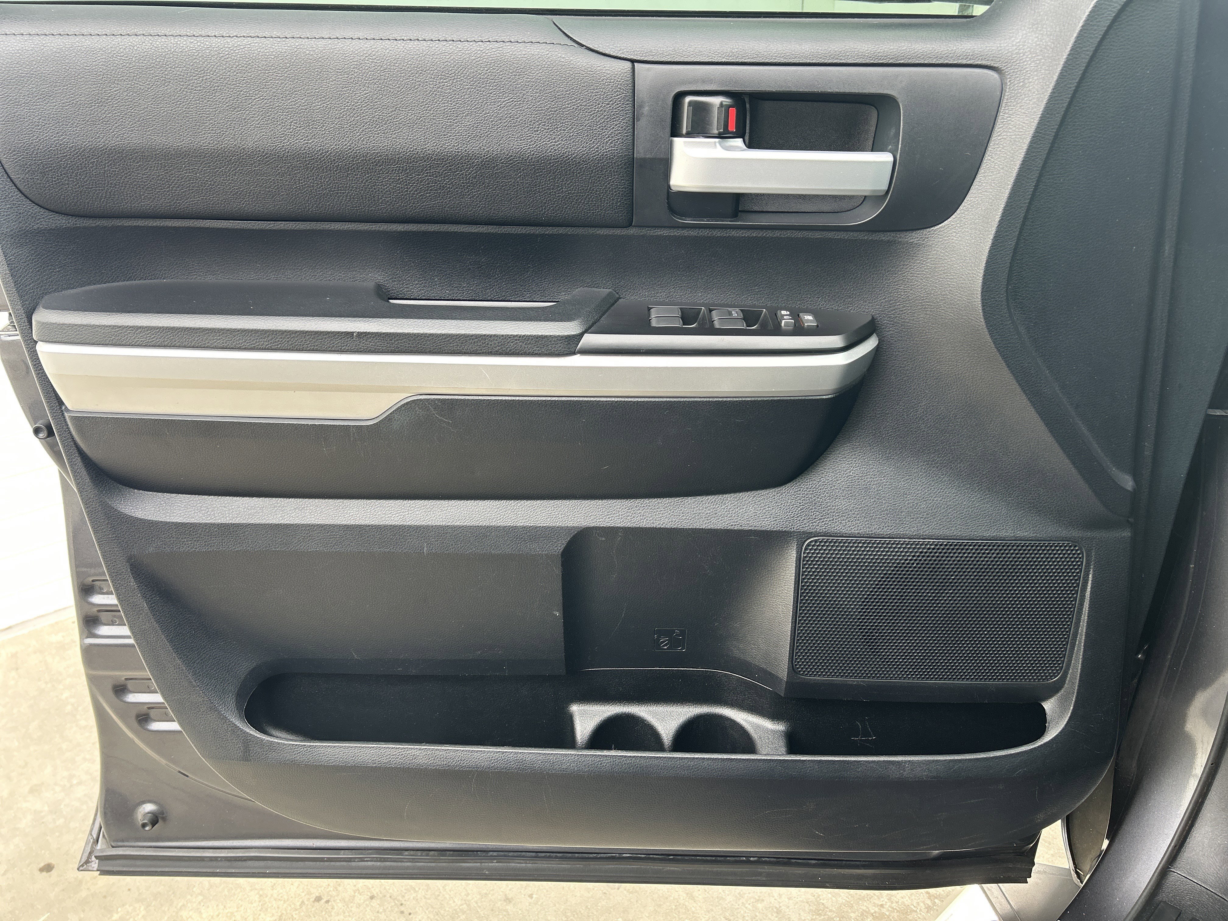 Used 2017 Toyota Tundra SR5 w/ TRD Off Road Package image 22