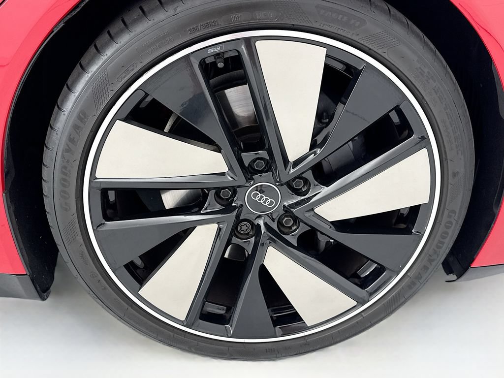 Used 2024 Audi e-tron GT Prestige AWD/4WD image 29