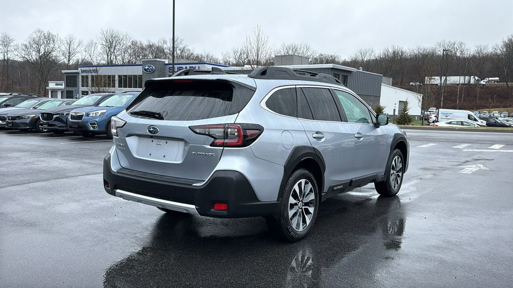 Used 2023 Subaru Outback Limited image 6