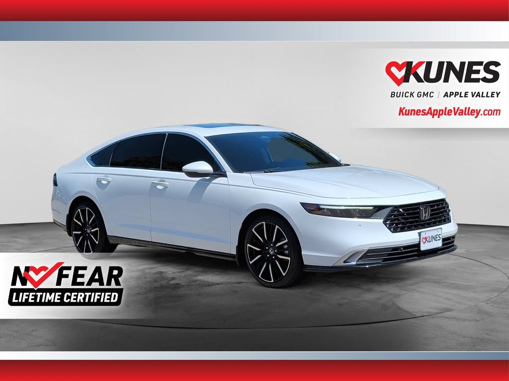 Used 2025 Honda Accord Touring image 1