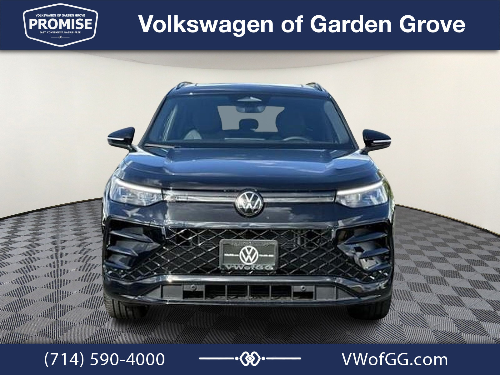 New 2026 Volkswagen Tiguan SE R-Line FWD image 2
