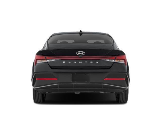 Certified 2025 Hyundai Elantra SE image 8