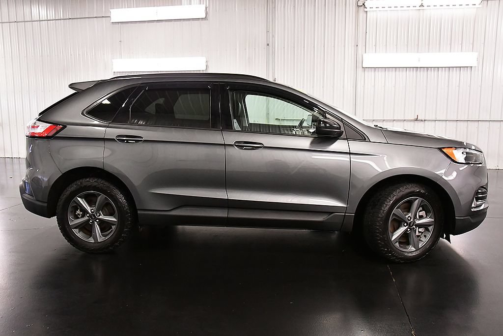Used 2023 Ford Edge SEL w/ Sport Appearance Package AWD/4WD image 8