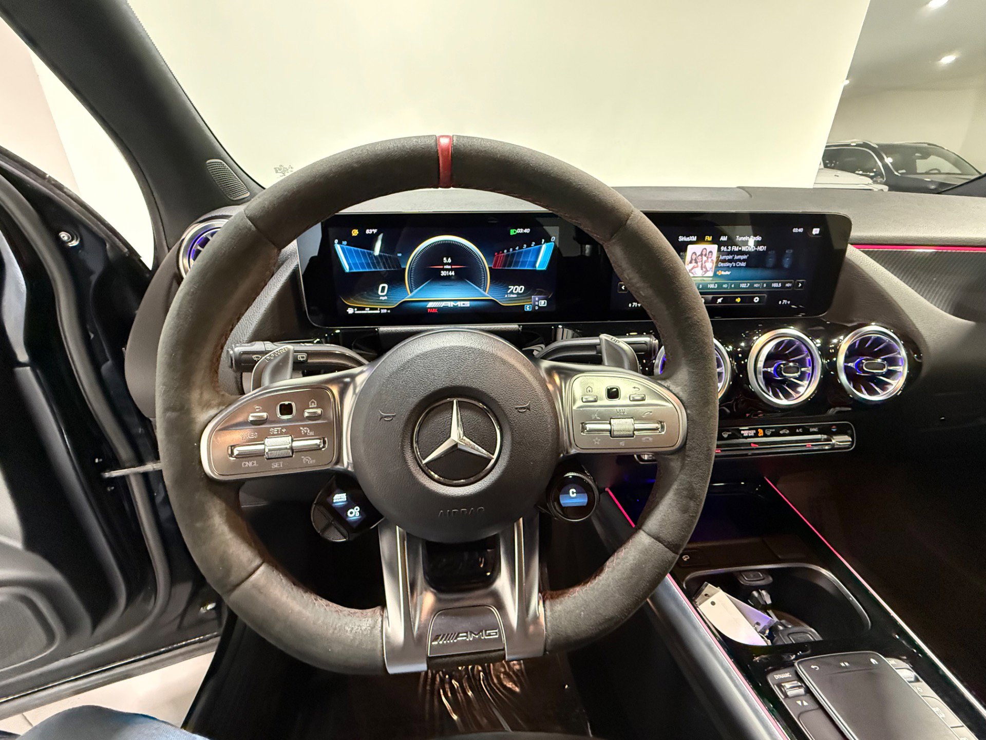 Used 2022 Mercedes-Benz GLA 35 AMG 4MATIC w/ Premium Package Lite image 37