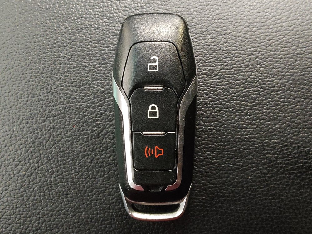 Used 2017 Ford Explorer XLT FWD image 32